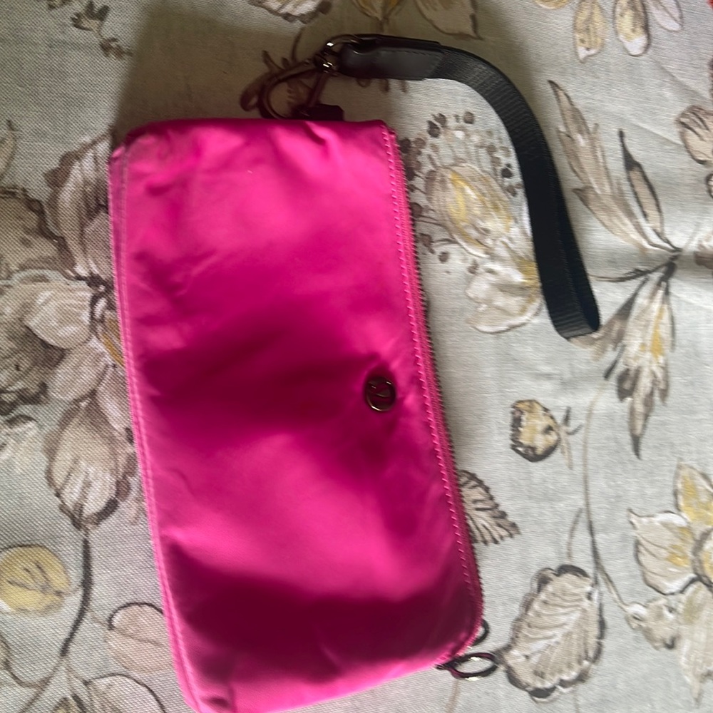Lululemon clutch wallet